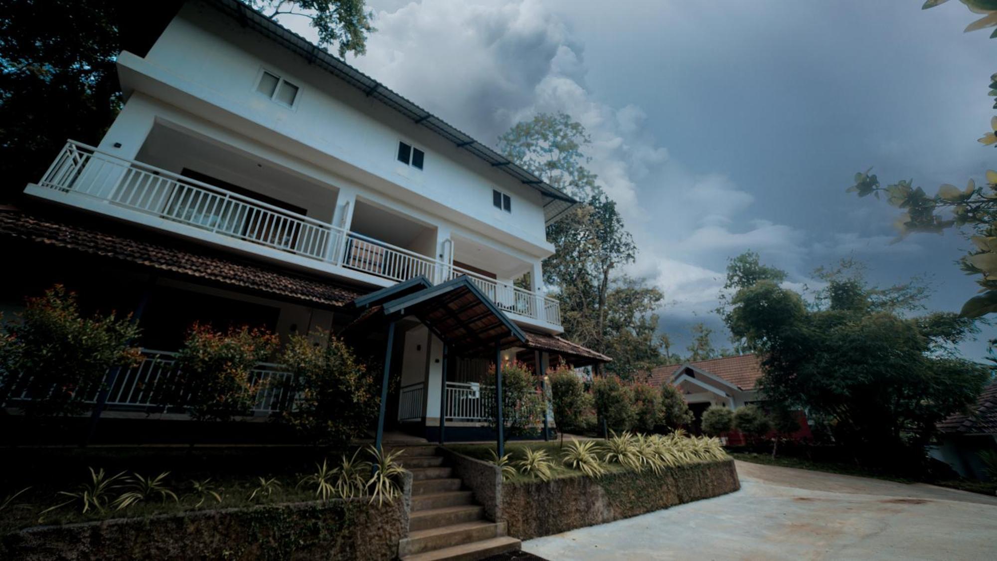 Vythiri Holiday Resort, Wayanad 외부 사진