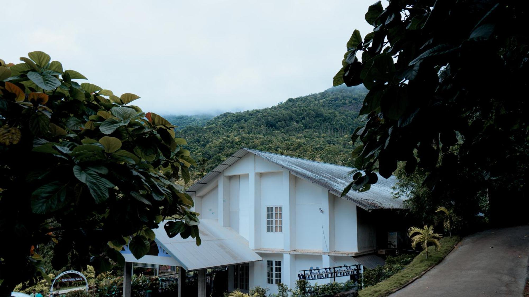 Vythiri Holiday Resort, Wayanad 외부 사진